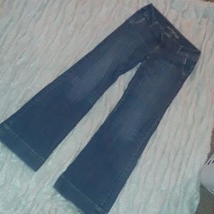 Women's American Eagle jeans